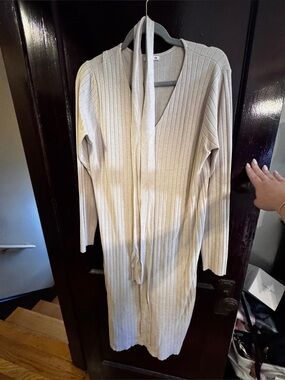 Long Ribbed Knit Dress with Tie Waist – Oatmeal/Cream – Excellent Condition